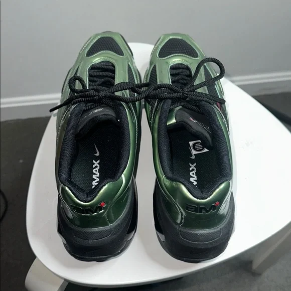 Women’s Nike Air Max Muse Metallic Oil Green - Picture 5 of 8